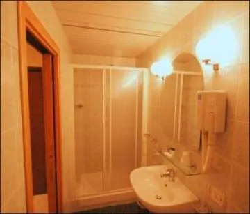 Отель Embassy 3*